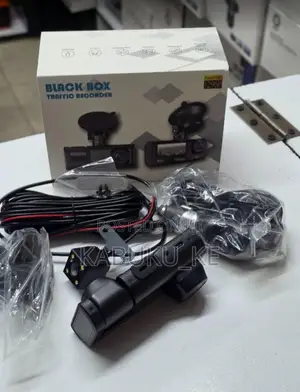 3-in-1 Black Box Dash Cam ya Trafiki na Kamera ya Nyuma