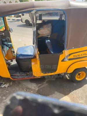 Bajaj RE 2020 Pikipiki Tatu