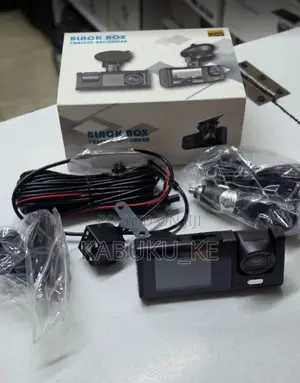 Dash Cam ya Channel 3 na Kamera za Mbele, Ndani, na Nyuma