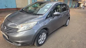Nissan Note 2014 Nyeusi
