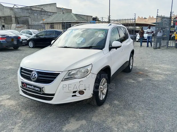 Volkswagen Tiguan S 2011 Nyeupe - 1