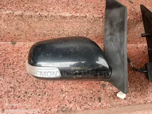 Toyota Isis 2008 Side Mirror na Indicator (Iliyo tumika)