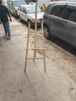 Wooden Tripod Easel Stand