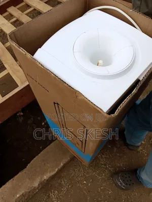 Ramtons Water Dispenser ya Moto na Baridi
