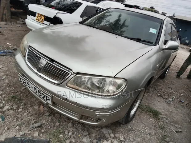 Nissan Sunny 2006 Silver - 1