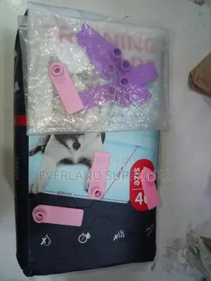 Ear Tags - Kumaliza laini iliyoumbwa