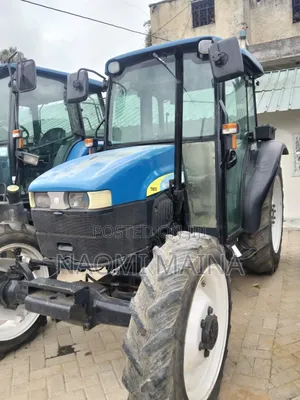New Holland TN55 Trekta ya Matumizi
