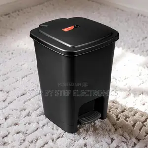 30L Hard Plastic Waste Garbage Dust Pedal Bin