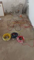 Fundi Umeme kwa Ufungaji Umeme na Huduma za Wiring - 2