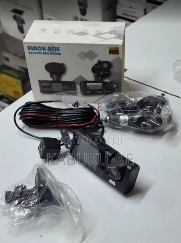 3-in-1 Dashcam: Front, Interior, Rear Recording - 1