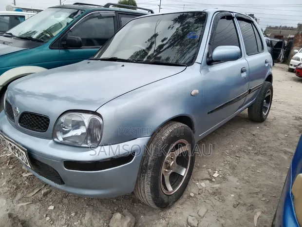 Nissan March 2004 Bluu - 1