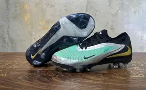Viatu vya Mpira wa Miguu Nike Jr. Phantom GX Academy (Watoto Ukubwa 30-35)