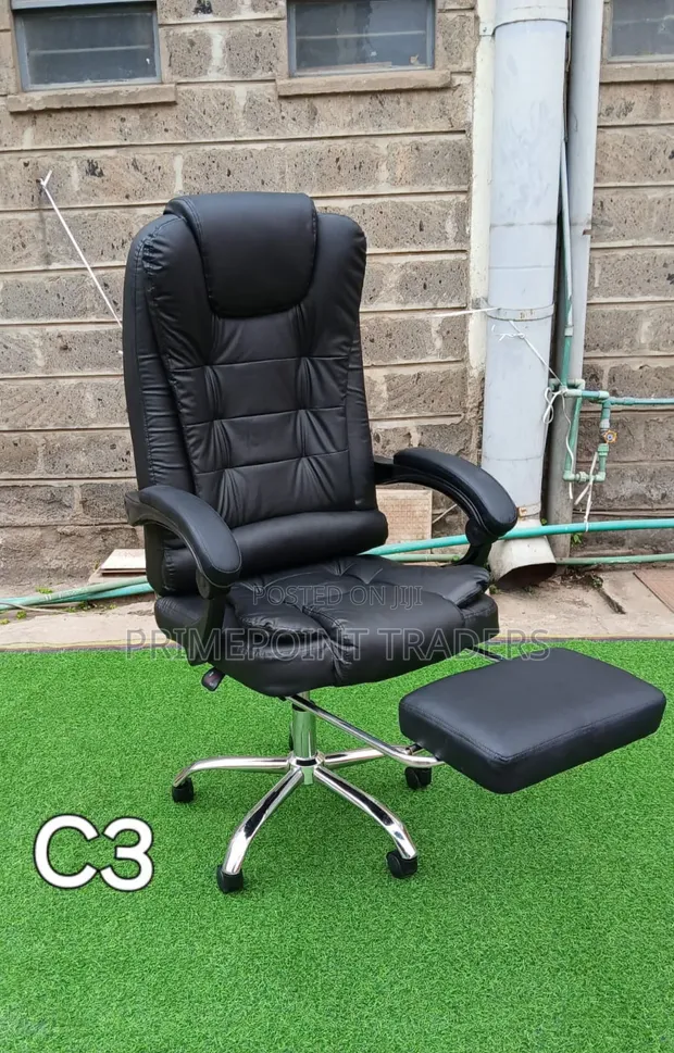 Executive Office Chair with Retractable Footrest - 1