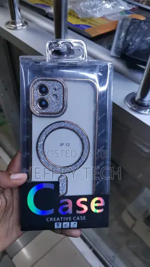 Kava ya MagSafe ya iPhone 12 Yenye Rangi ya Dhahabu na Vito