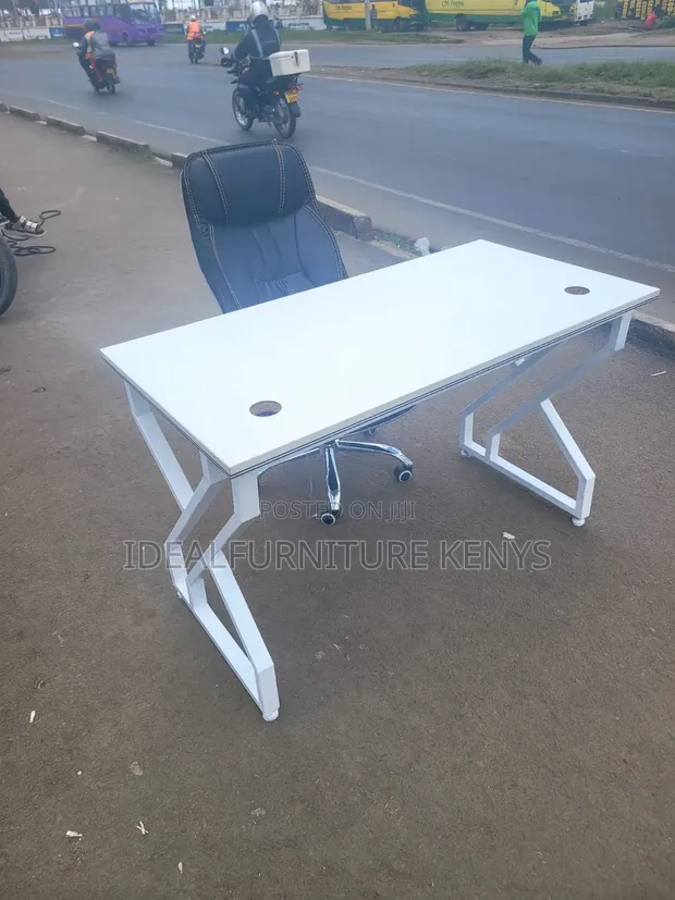 Kikao cha Ofisi cha 1.2m na Kiti cha Ngozi - 1