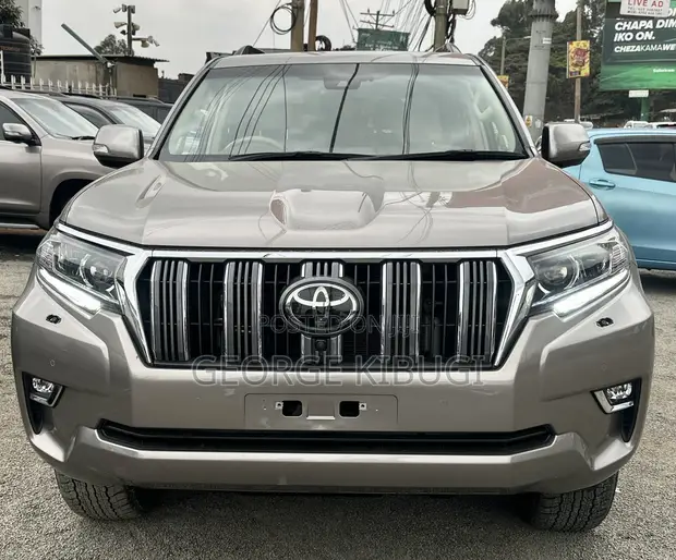 Toyota Land Cruiser Prado 2021 Dhahabu - 1