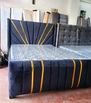 Grand Black Sunburst Chester Bed (5x6)