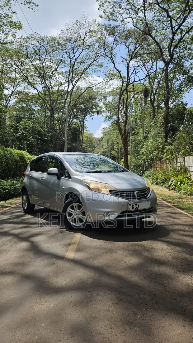 Nissan Note 1.2 Petrol Automatic 2012 - 1