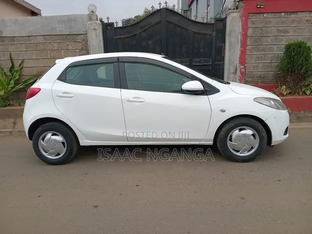 Mazda Demio 2011 - 1