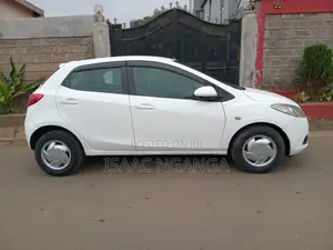 Mazda Demio 2011
