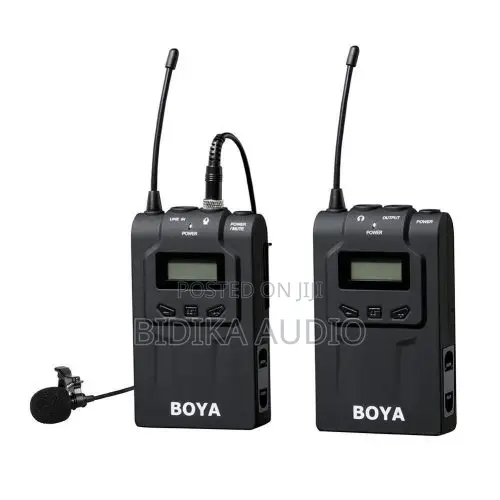 Boya BY-WM6 Wireless Microphone System - 1