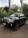 Toyota Land Cruiser 4.6 V8 ZX 2015 Nyeusi - 1