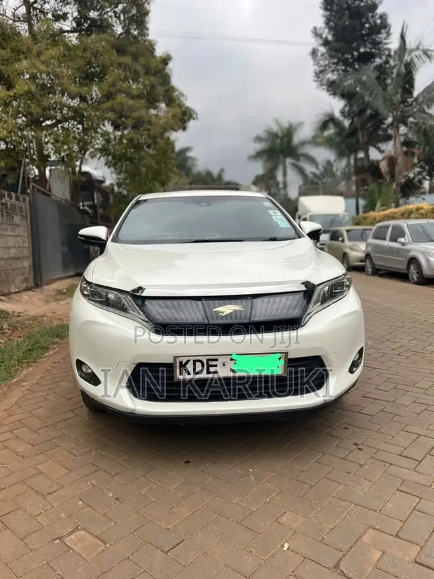Toyota Harrier 2013 White - 1