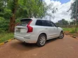 Volvo XC90 T5 Momentum AWD 2017 Nyeupe - 2