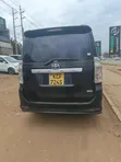 Toyota Voxy V 2WD Minivan ya Viti 8 Mwaka 2009 - 2