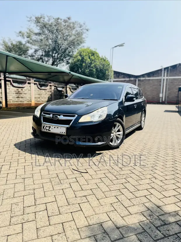 Subaru Legacy 2.5i 2013 Nyeusi - 1