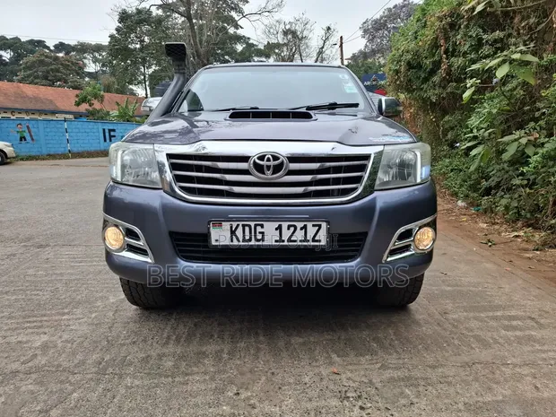 Toyota Hilux 3.0 D-4D 4x4 Double Cab 2015 - 1