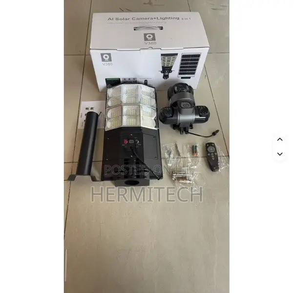 Triple Lens 4G Solar CCTV with 300W Floodlight - 1
