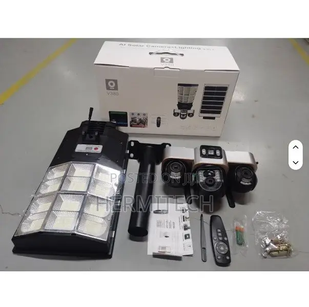 Triple Lens 4G Solar CCTV 300W Floodlight Camera - 1
