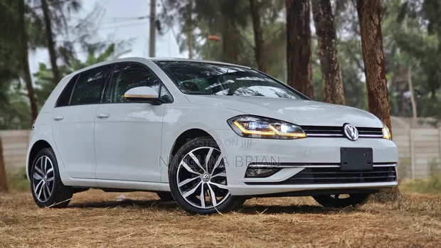 Volkswagen Golf 1.4T S FWD 2019 White - 1