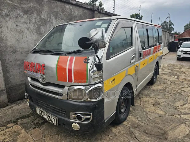 Toyota HiAce 2010 DX Diesel - 1