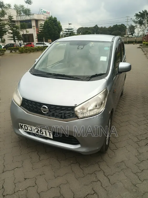 Nissan Dayz 2015 Silver - 1