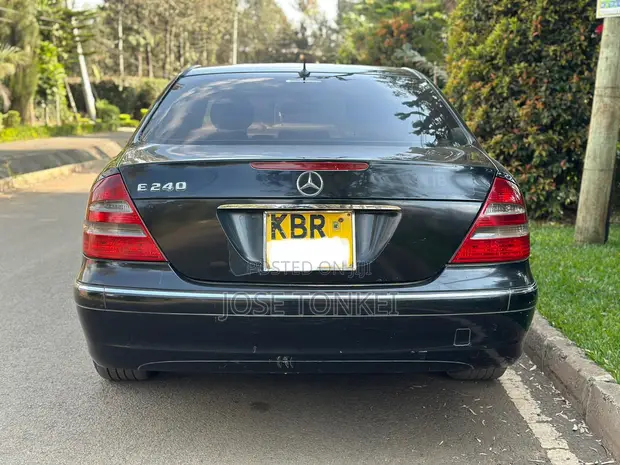 Mercedes-Benz E240 2004 - 1