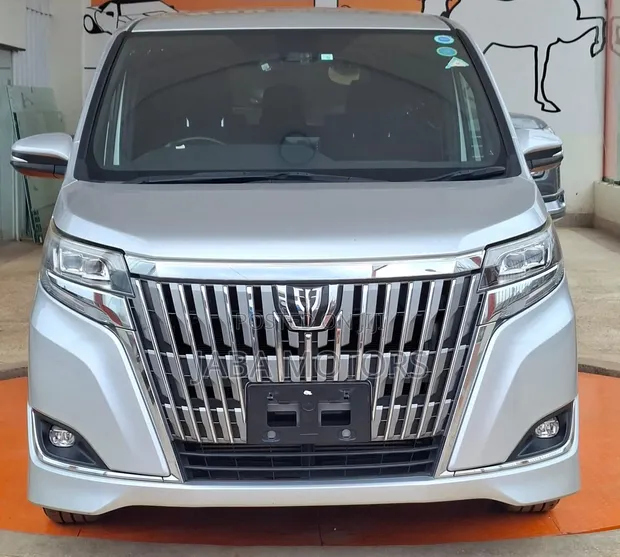 Toyota Esquire 2019 Silver - 1