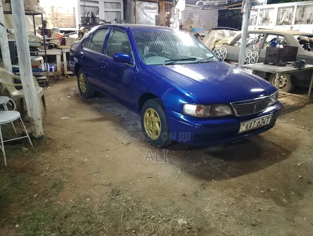 Nissan Sunny B15 Sedan 1.5 2000 Blue - 1