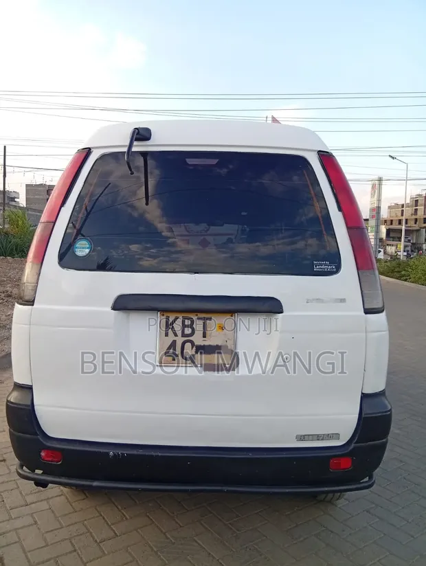 Toyota TownAce 2005 White - 1