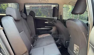 Toyota Wish 2014 Nyeusi