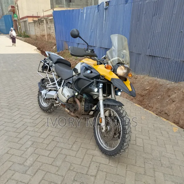 BMW R 1200 GS Adventure 2011 Yellow - 1