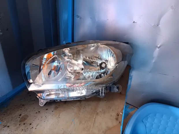 Nissan Dayz Non-Xenon Headlight (Used) - 1