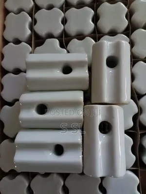 Insulator wa Kuchuja wa Porcelain kwa Fences za Umeme