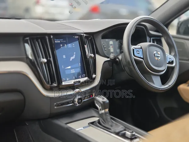 Volvo XC60 T5 Inscription AWD 2019 Black - 1