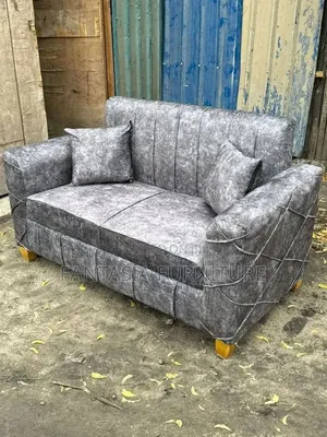 Ideal Loveseat ya 2-Seater Nyeusi