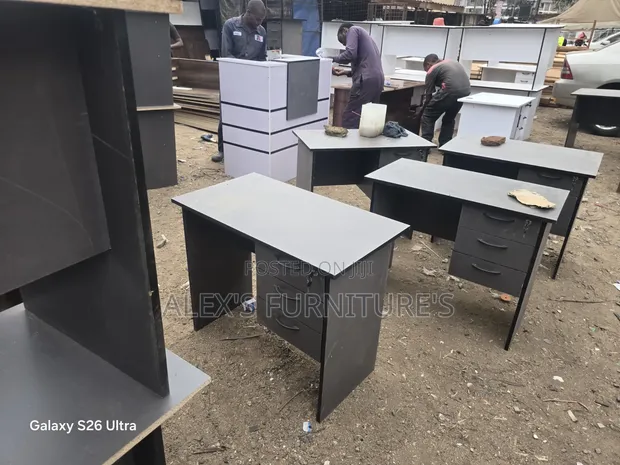 Boss Office Products Dark Gray & Black Ripping Desk - 1