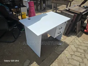 Boss Office Products White Modern Desk