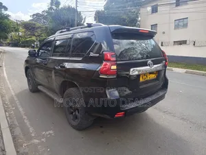 Toyota Land Cruiser Prado 2.7 i 2010 Nyeusi
