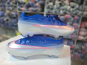 Nike Airzoom Vapour 17 Viatu vya Kandanda (Ukubwa 40-45)